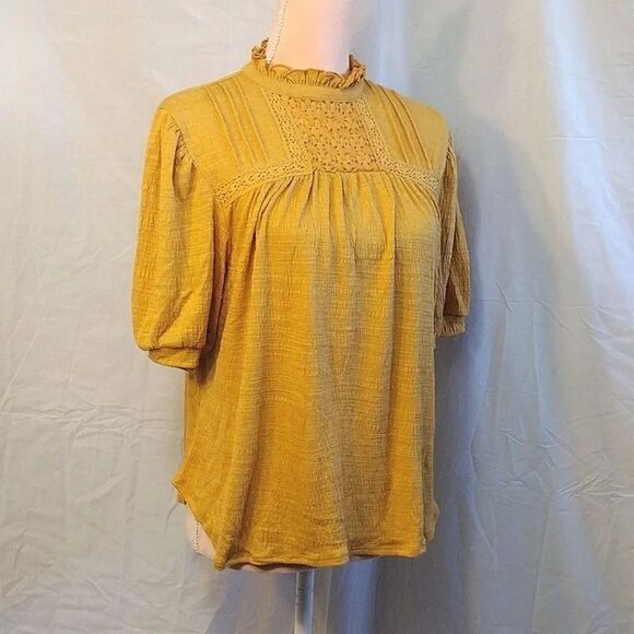Cable & Gauge Mustard Yellow Textured Crochet Keyhole Blouse LP NWT - Picture 6 of 16